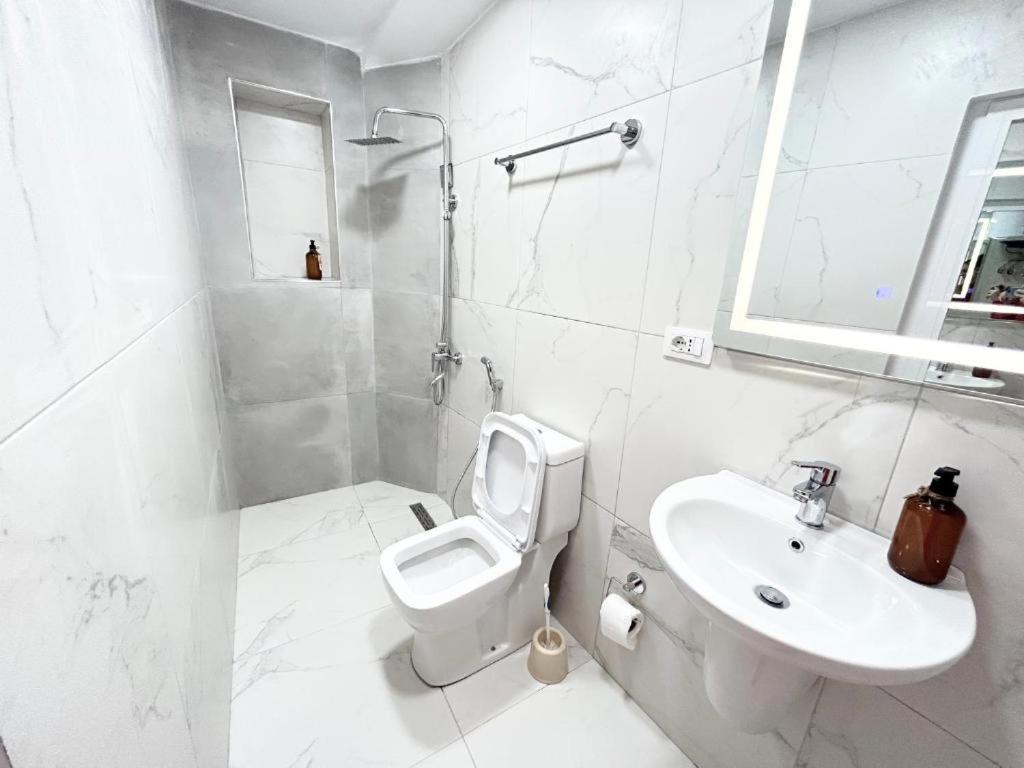 Tirana Inn Hotel Zewnętrze zdjęcie