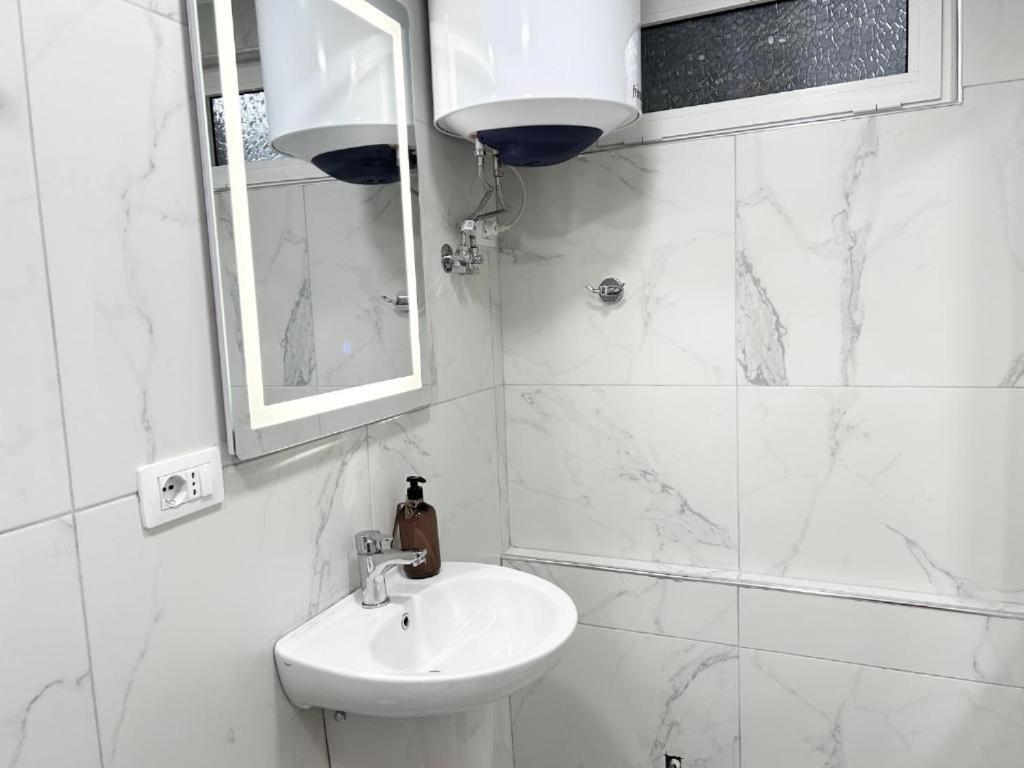 Tirana Inn Hotel Zewnętrze zdjęcie