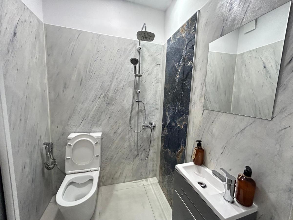 Tirana Inn Hotel Zewnętrze zdjęcie